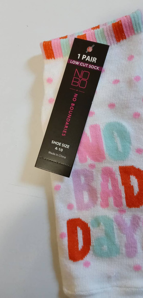 No Boundaries "No Bad Days" Low Cut Socks. Size 4-10 - Picture 2 of 3